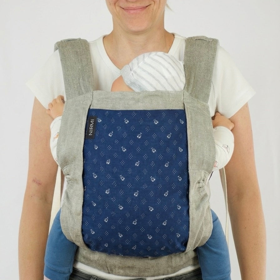 NIRMI baby carrier made of linen and wool, with blue print patch "Flowers and Diamonds" (Austria)